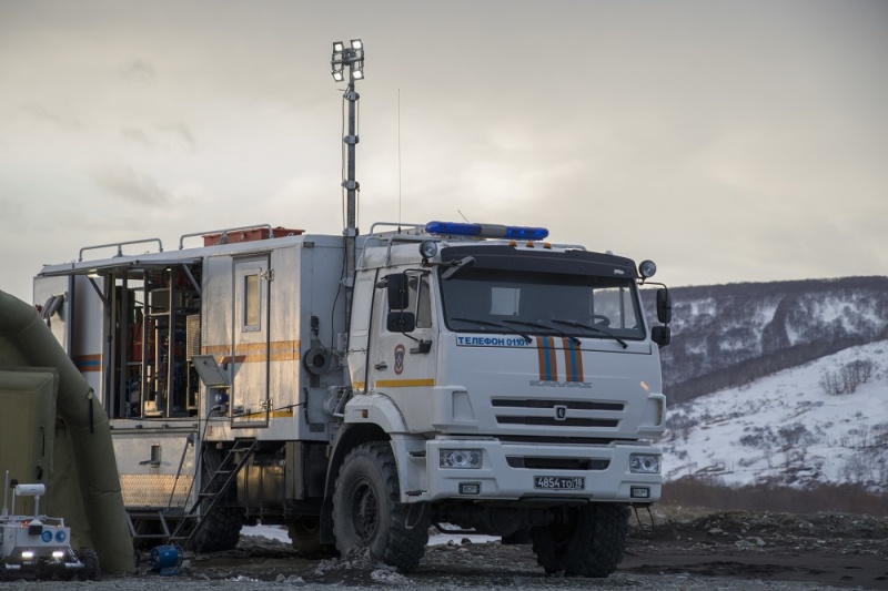 Ко Дню космонавтики: спасатели МЧС оказали помощь в организации уникальных для Камчатки соревнований