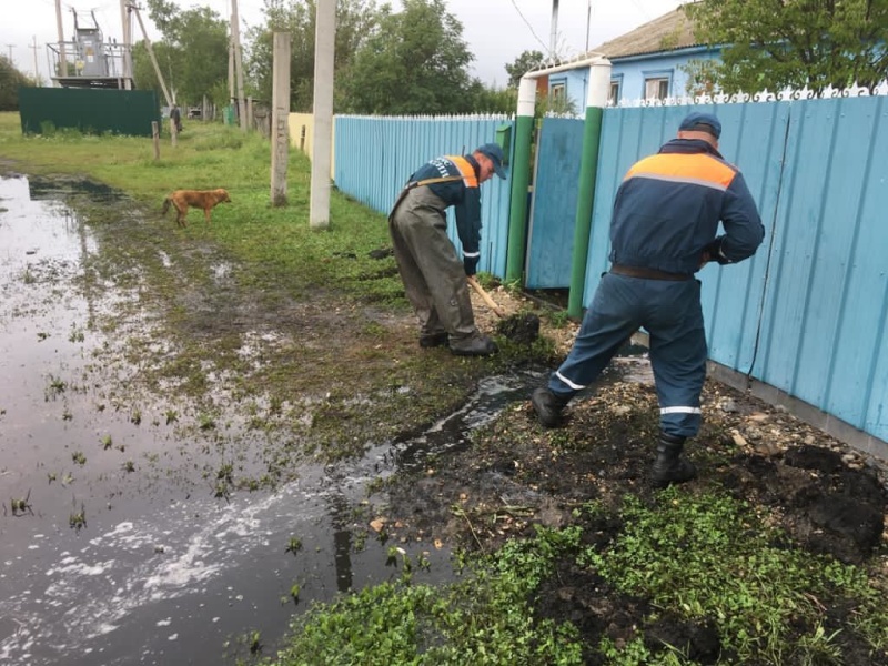 Камчатские спасатели продолжают оказывать помощь жителям подтопленных районов Приамурья